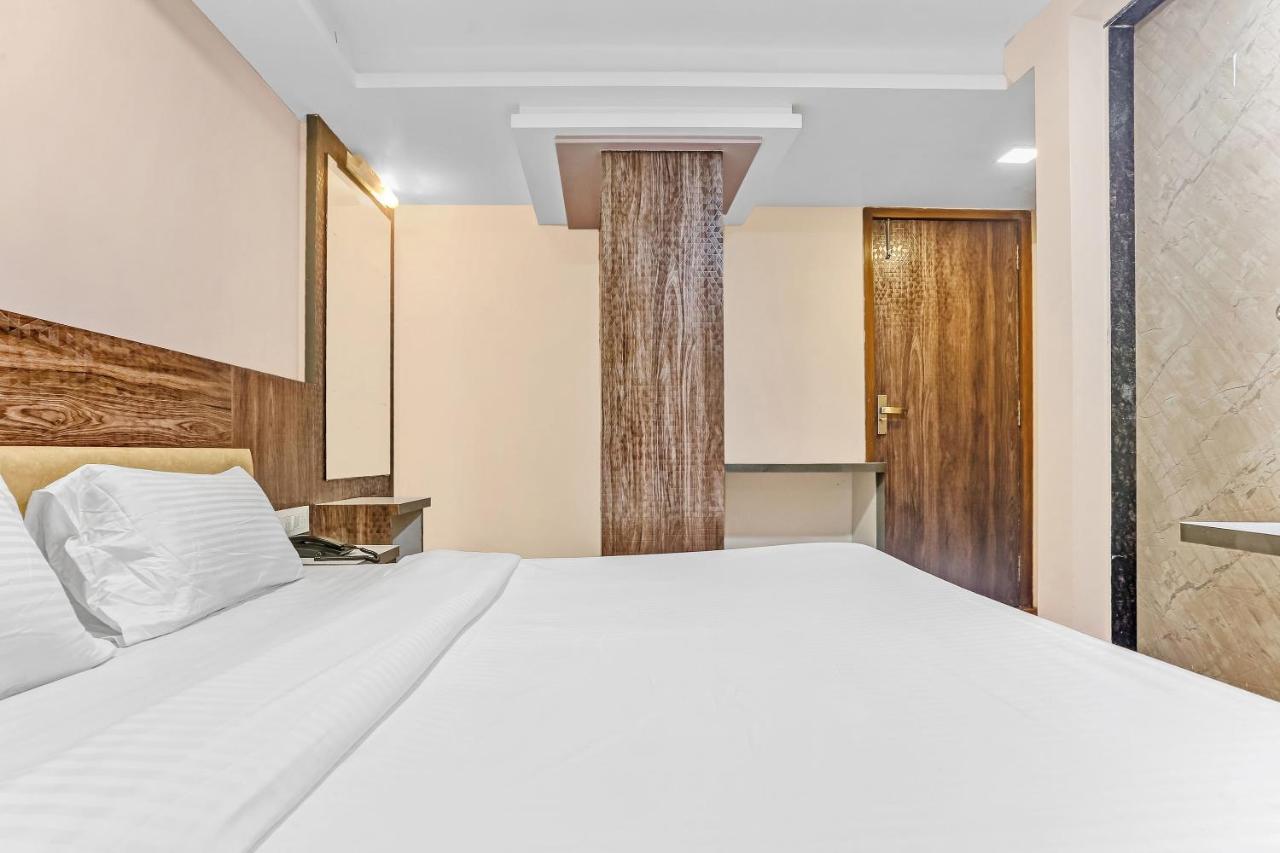 Oyo Flagship 83396 Hotel Vinyasa Residency ムンバイ エクステリア 写真