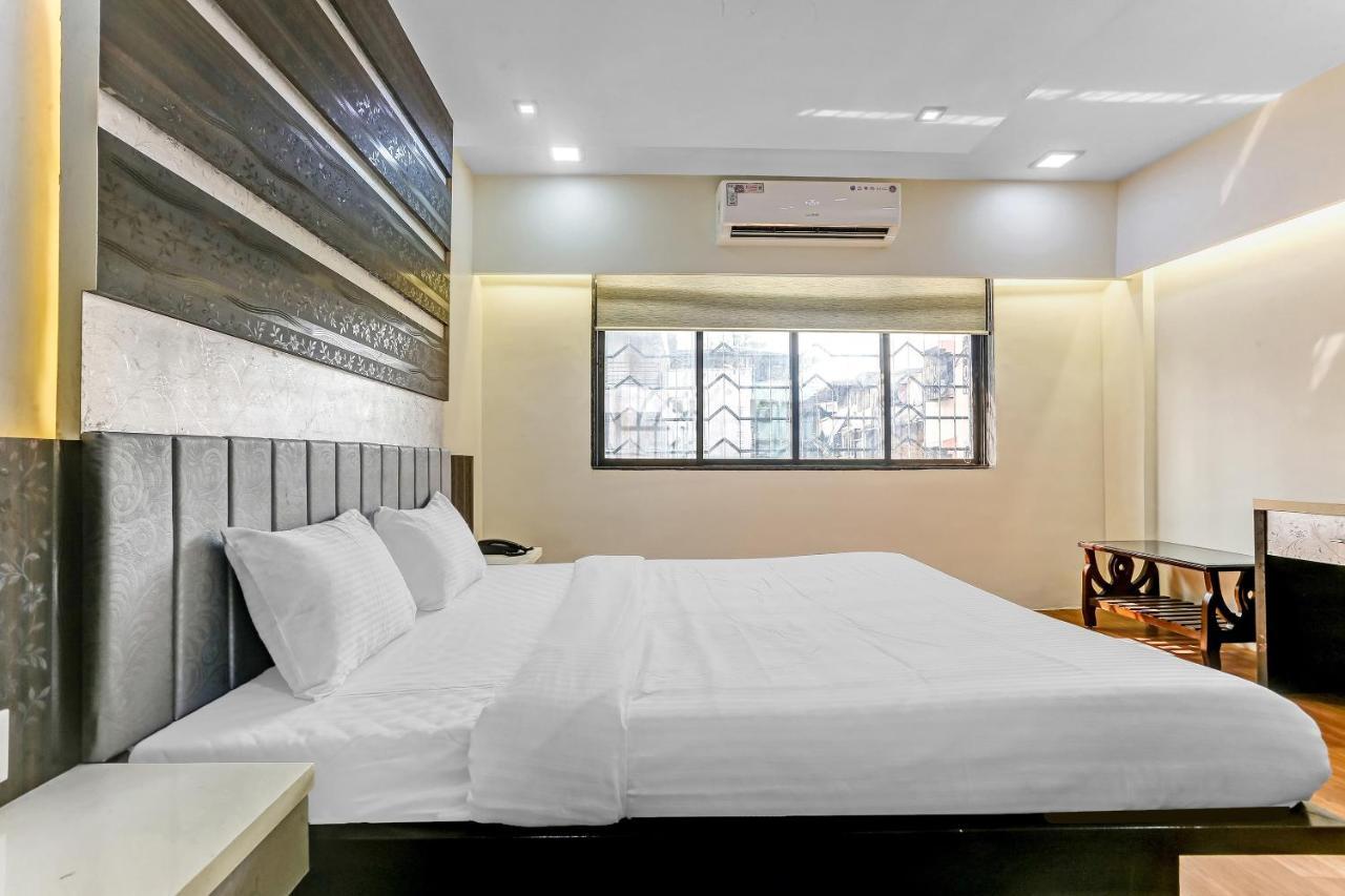 Oyo Flagship 83396 Hotel Vinyasa Residency ムンバイ エクステリア 写真