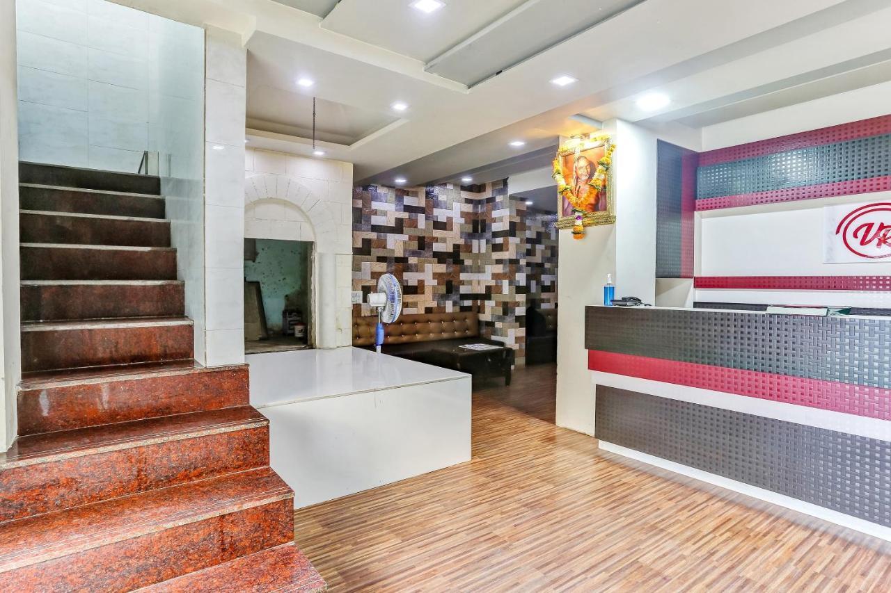 Oyo Flagship 83396 Hotel Vinyasa Residency ムンバイ エクステリア 写真